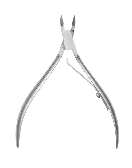 Professional stainless steel cuticle nippers by Salons Matrix, featuring a sharp 5mm jaw and a smooth double-spring action for precise cuticle trimming.