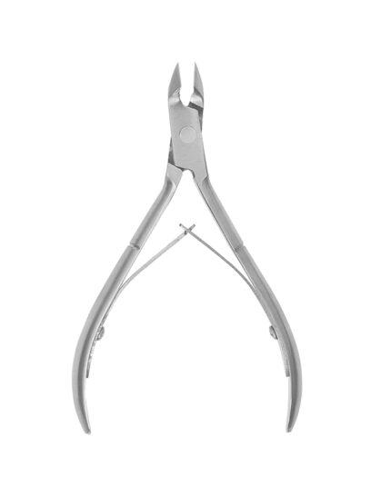 Professional stainless steel cuticle nippers by Salons Matrix, featuring a sharp 5mm jaw and a smooth double-spring action for precise cuticle trimming.